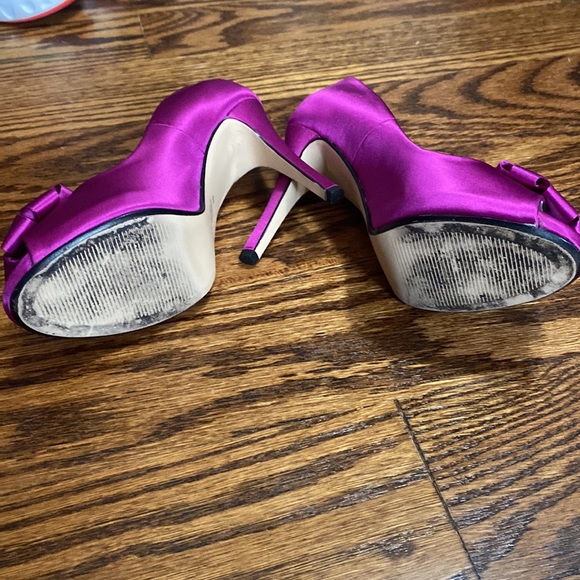 Opened Toe Heel Shoe with Flower Detail - Picture 5 of 5